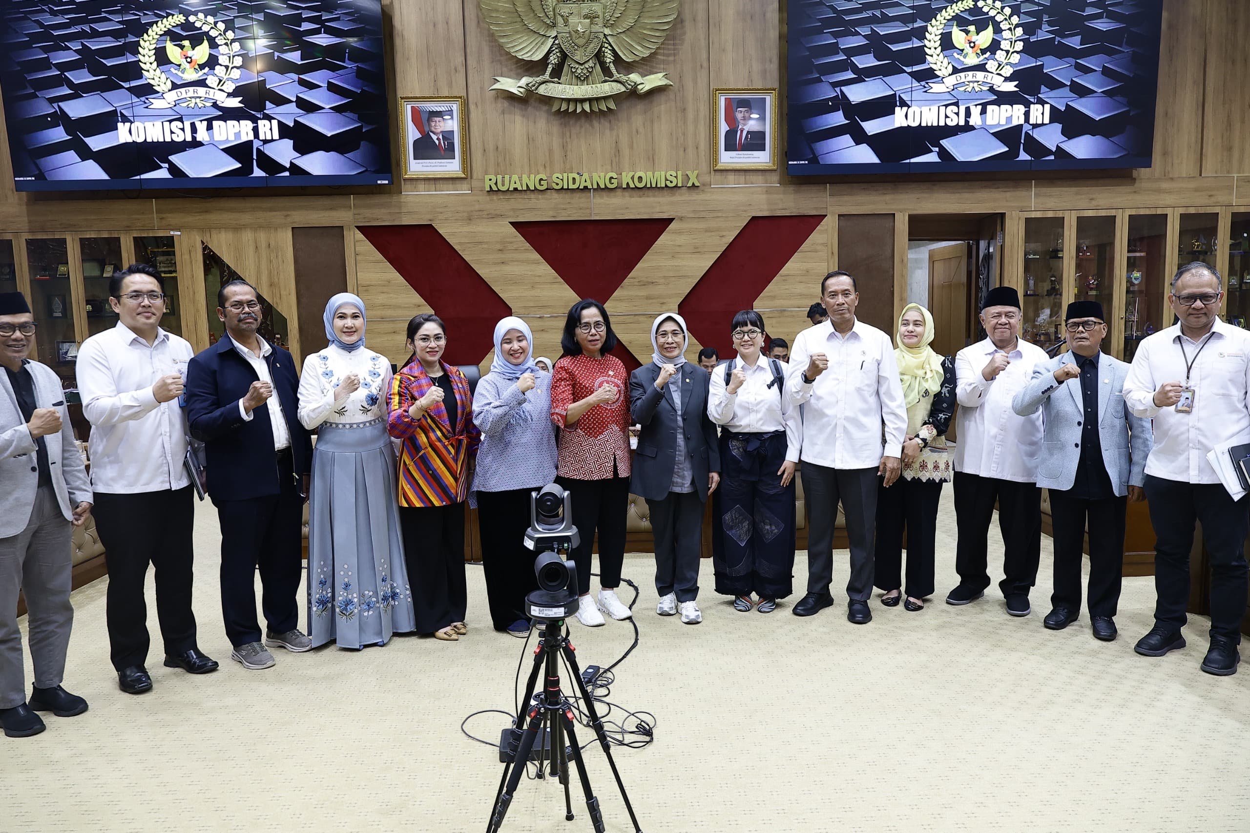 Kemdiktisaintek Percepat Tanggap Darurat dan Pemulihan Pendidikan Tinggi di Tiga Provinsi Terdampak Bencana