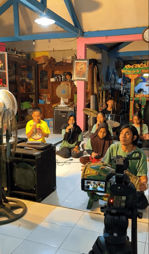 ISI Yogyakarta Mantapkan Posisi sebagai Pelopor Riset Seni Inklusif melalui Dokumentasi Kreativitas Difabel di Sanggar Sripanglaras Kulon Progo