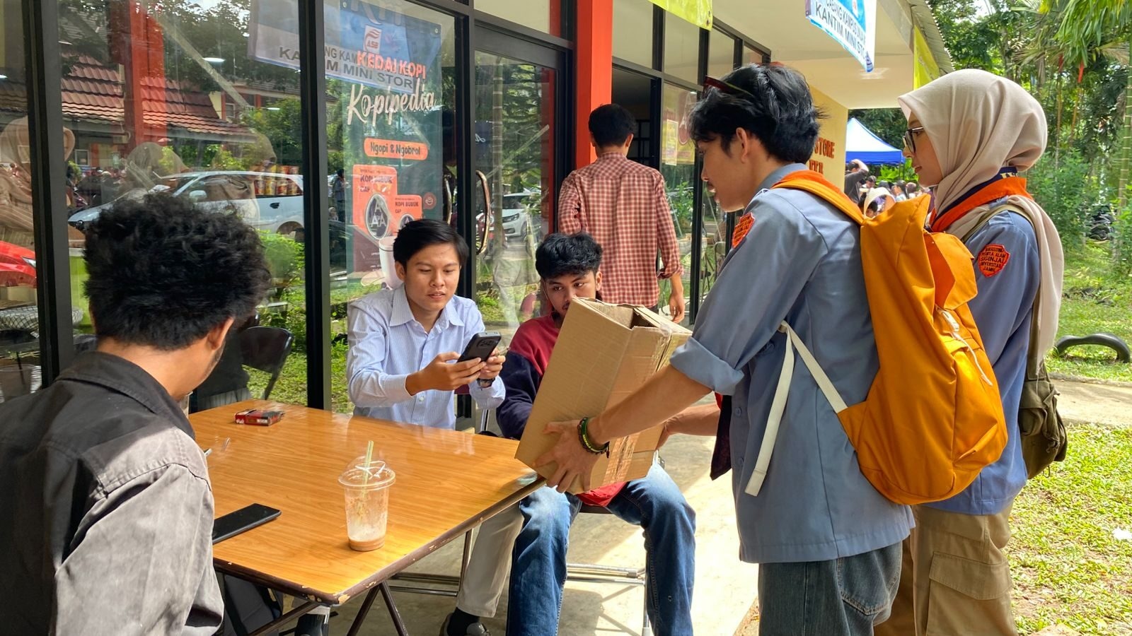 Aliansi UKM UNJA Salurkan Donasi bagi Korban Bencana di Tiga Provinsi di Sumatera