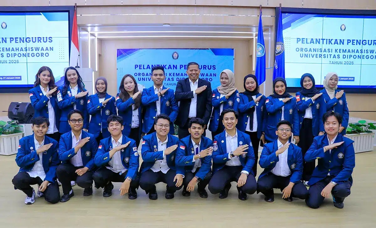 Rektor UNDIP Lantik Ormawa 2026, Ajak Mahasiswa Menjadi Aktivis Berintegritas dan Berdampak bagi Masyarakat