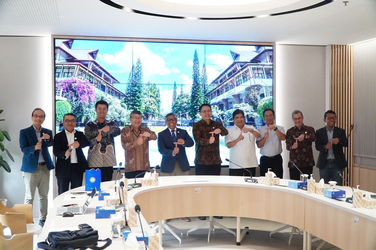 Perkuat Kolaborasi Riset dan Industri Indonesia–Jepang, Ditjen Risbang Lanjutkan Diskusi Strategis bersama NEDO dan Toyota di ITB