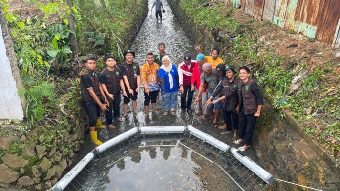 Mahasiswa Unila Inovasikan Trash Barrier sebagai Solusi Nasional Pengendalian Sampah dan Banjir