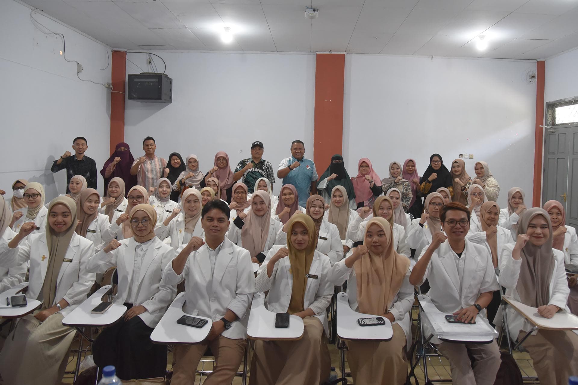 Perkuat Farmasi Kegawatdaruratan, UNG Kirim Mahasiswa PKPA ke Daerah Bencana