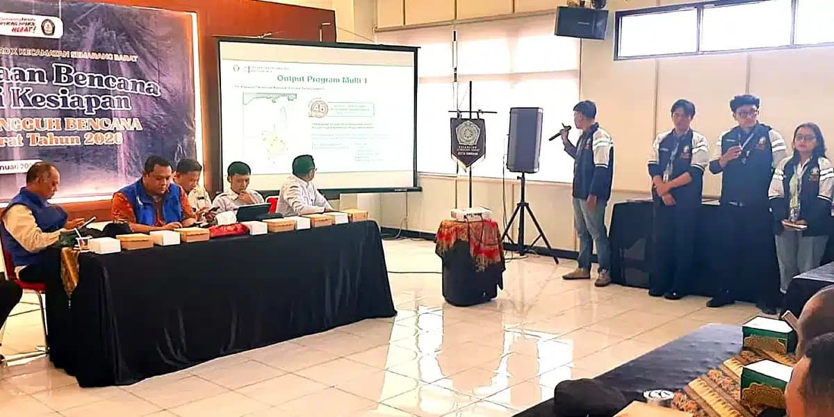 Tim KKNT 35 UNDIP Dampingi Warga Semarang Barat Wujudkan Kecamatan Tangguh Bencana