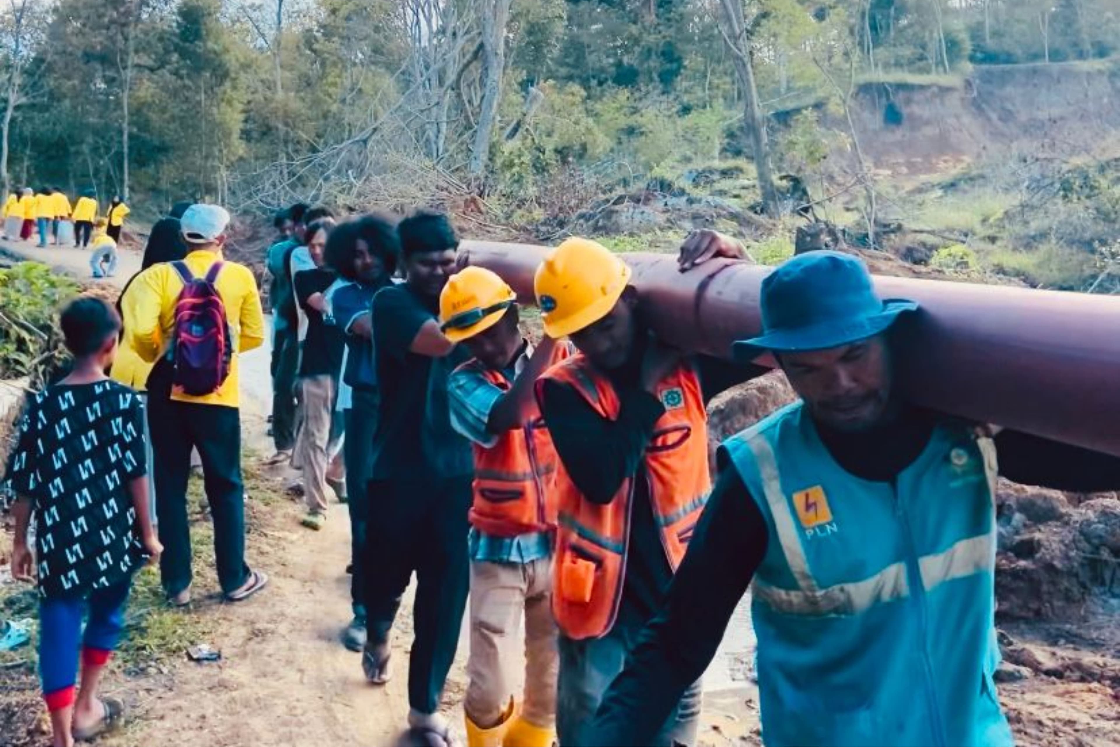 Respons Krisis Air Pasca-Banjir Aceh, Mahasiswa UTU Pasang Teknologi Air Bersih di Timang Gajah