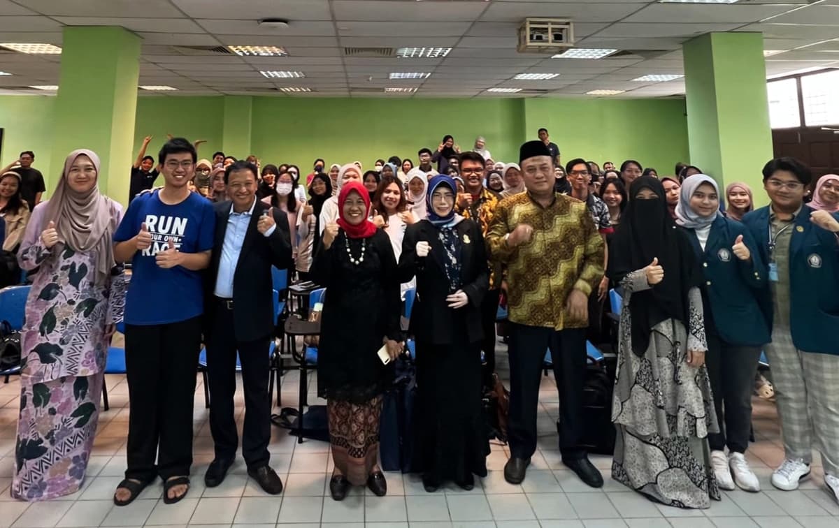 Dorong WCU, Fakultas Sains dan Matematika UNDIP Hadirkan Ahli Organic Analysis dalam Kimia Modern dari Universiti Malaysia Sabah (UMS)