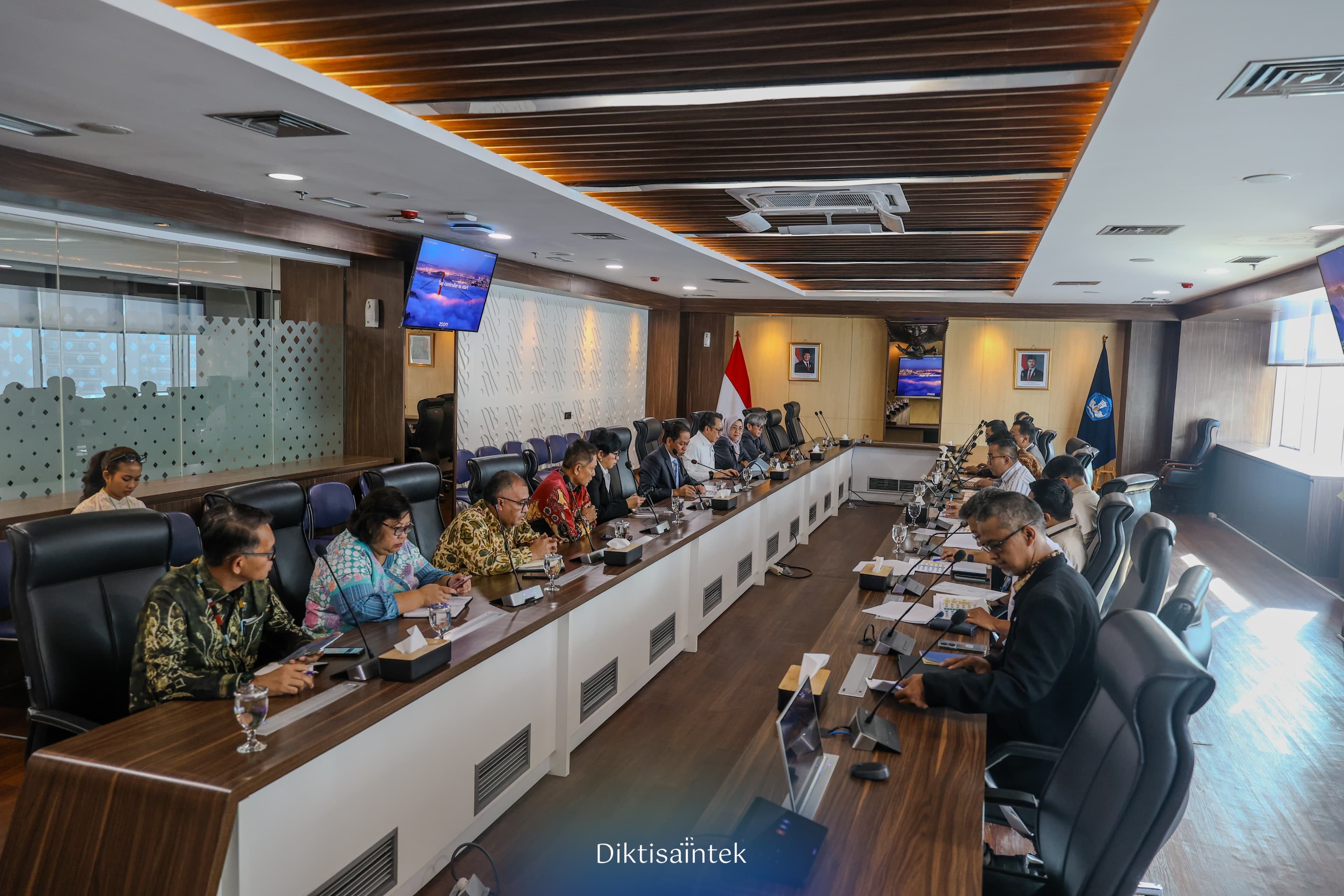 Kemdiktisaintek Dorong Akselerasi Penanganan Sampah Nasional Berbasis Teknologi