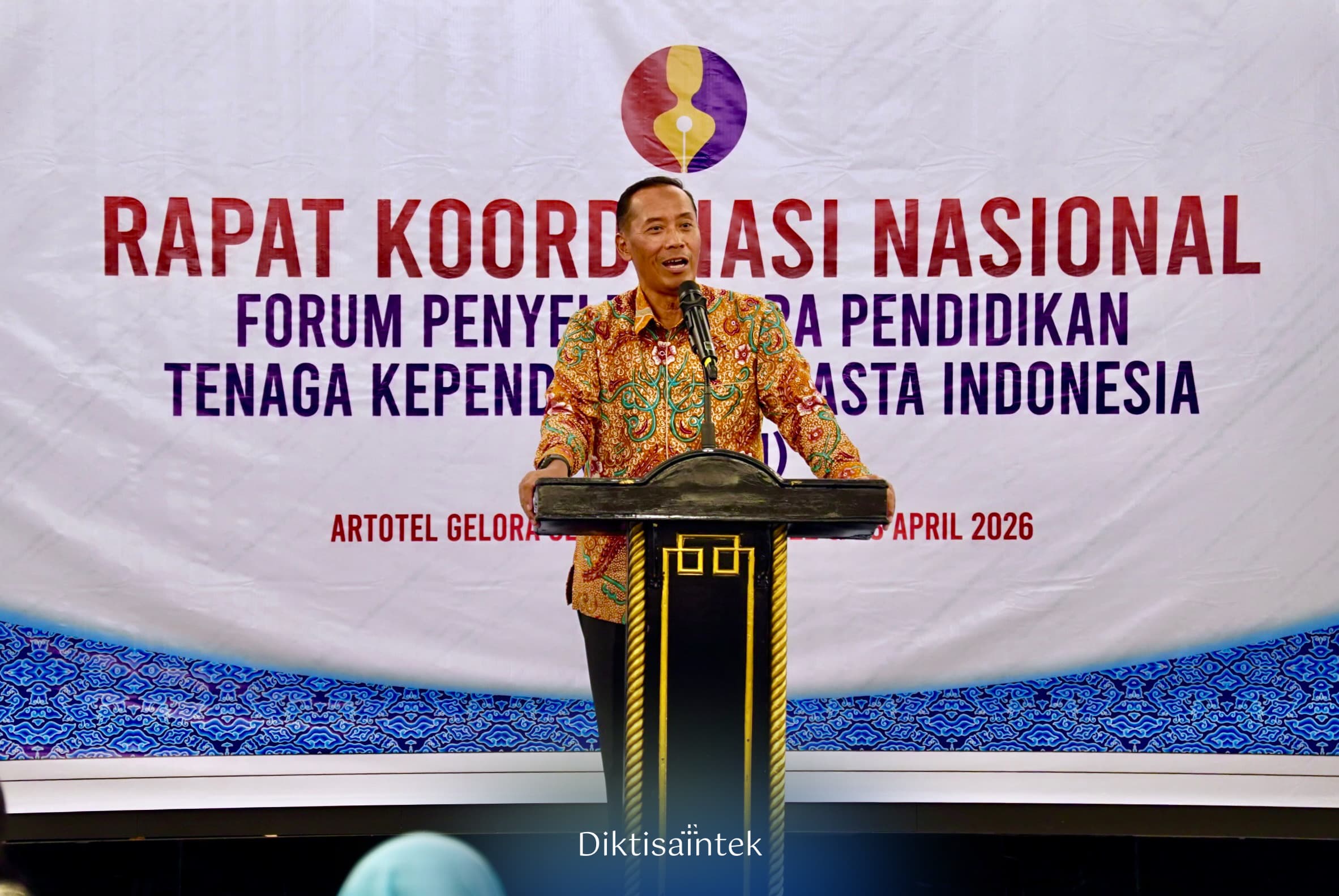 Menjawab Tantangan Pendidik Profesional, Wamendiktisaintek Fauzan Perkuat Inovasi dan Peran LPTK