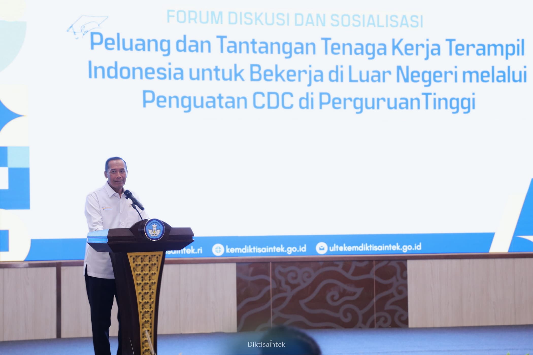 Kemdiktisaintek Dorong Penguatan Pengembangan Karir di Luar Negeri untuk Lulusan Perguruan Tinggi