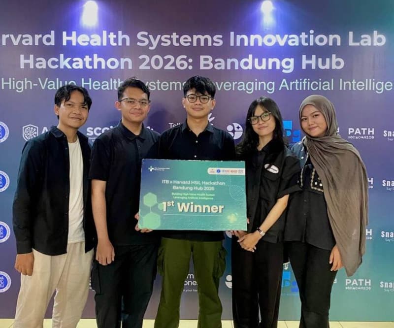Kolaborasi Lintas Disiplin Antarkan Mahasiswa UNDIP Juara 1 Kompetisi Internasional Tentang Optimalisasi AI