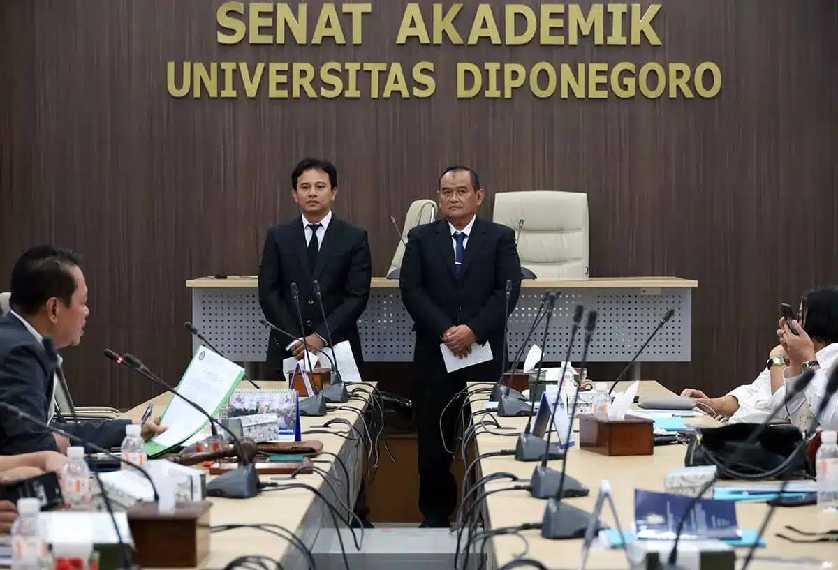 Dua Calon Guru Besar UNDIP Paparkan Inovasi Genetika Ternak Lokal dan Humaniora Digital