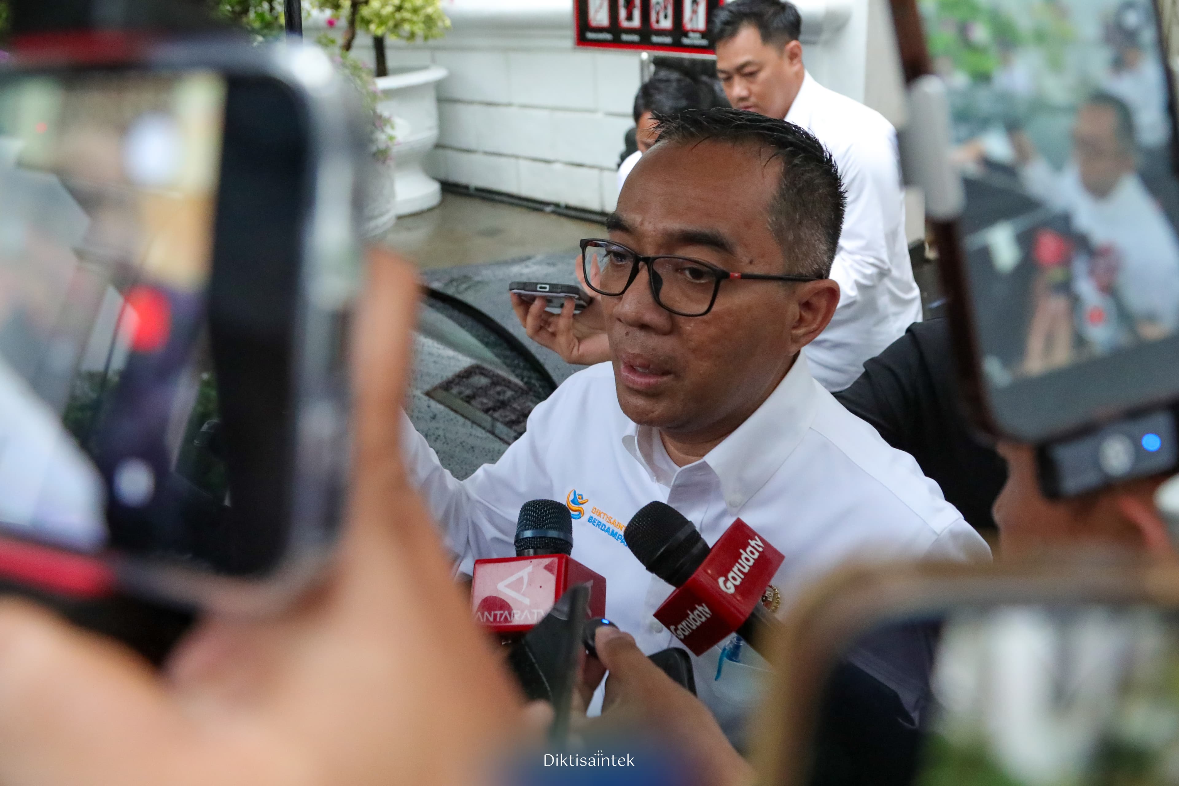 Mendiktisaintek Tegaskan Sinergi Perguruan Tinggi dengan Pemerintah Daerah