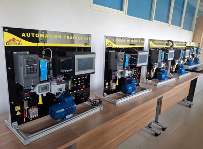 Sekolah Vokasi UNDIP Luncurkan Automation and Robotic Development Center, Perkuat Kolaborasi SMK dan Industri
