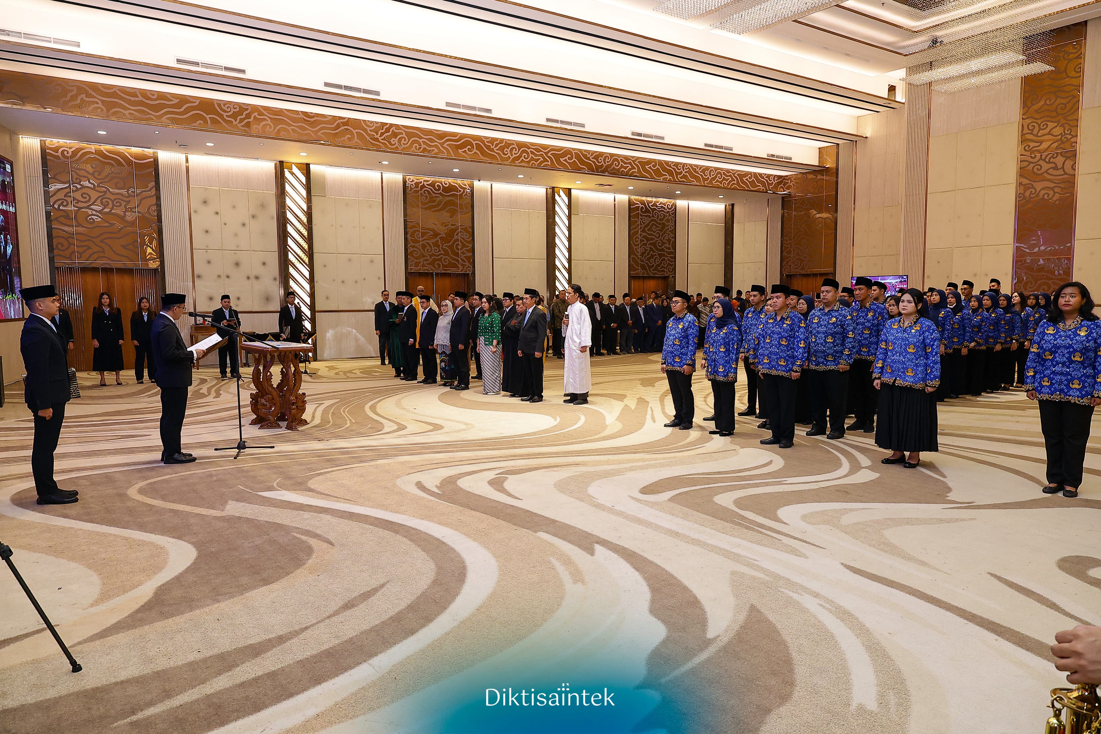 Kemdiktisaintek Lantik Pimpinan Perguruan Tinggi dan PNS di Lingkungan Kemdiktisaintek