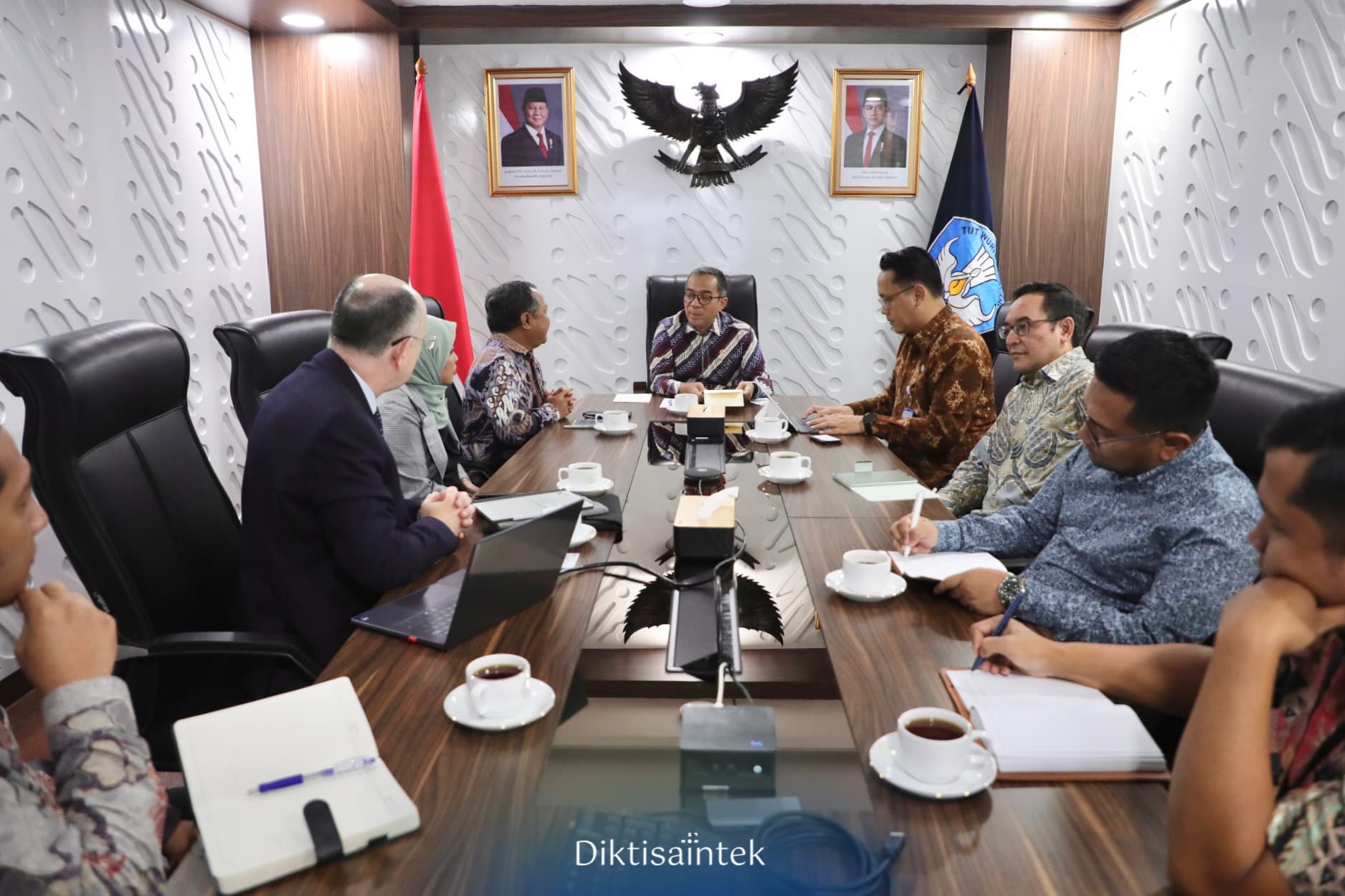 Kemdiktisaintek Dorong Penguatan Kolaborasi Riset Nanoteknologi dan Material Indonesia–Inggris