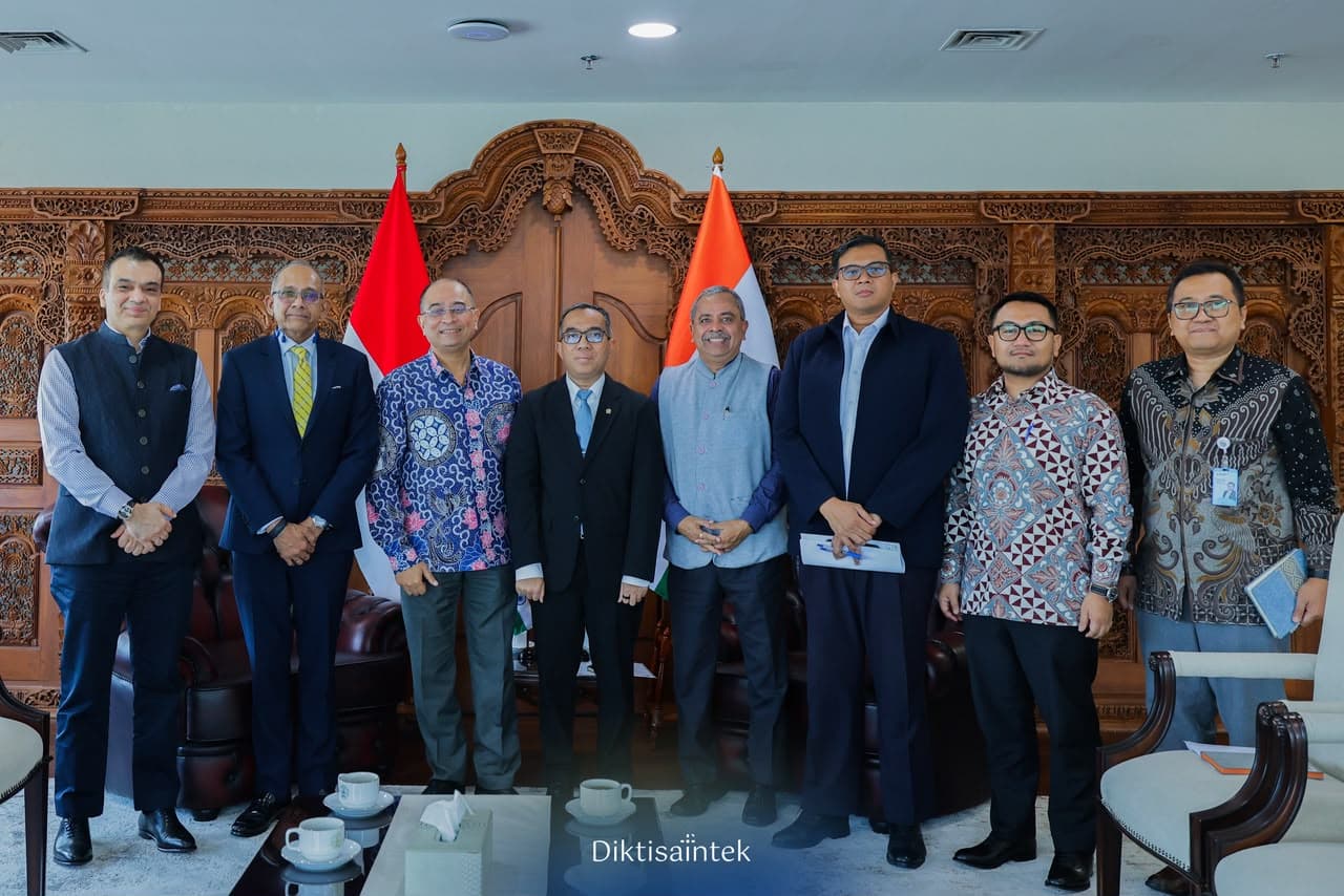 Mendiktisaintek dan Dubes India Bahas Pengembangan Center of Excellence Bersama IIT Madras