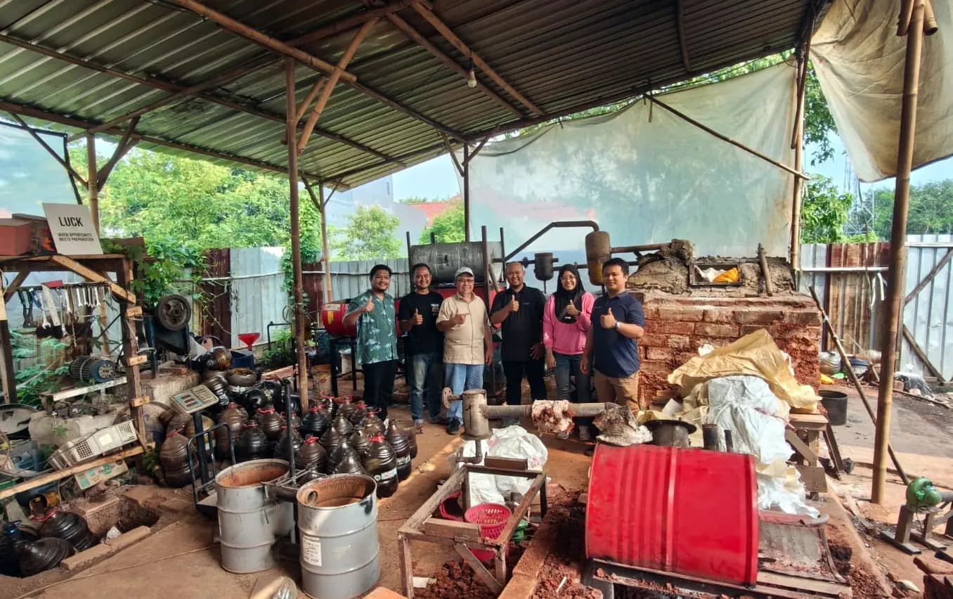 UNDIP dan Mitra Industri Kembangkan Teknologi Pirolisis untuk Ubah Sampah Plastik Menjadi Bahan Bakar