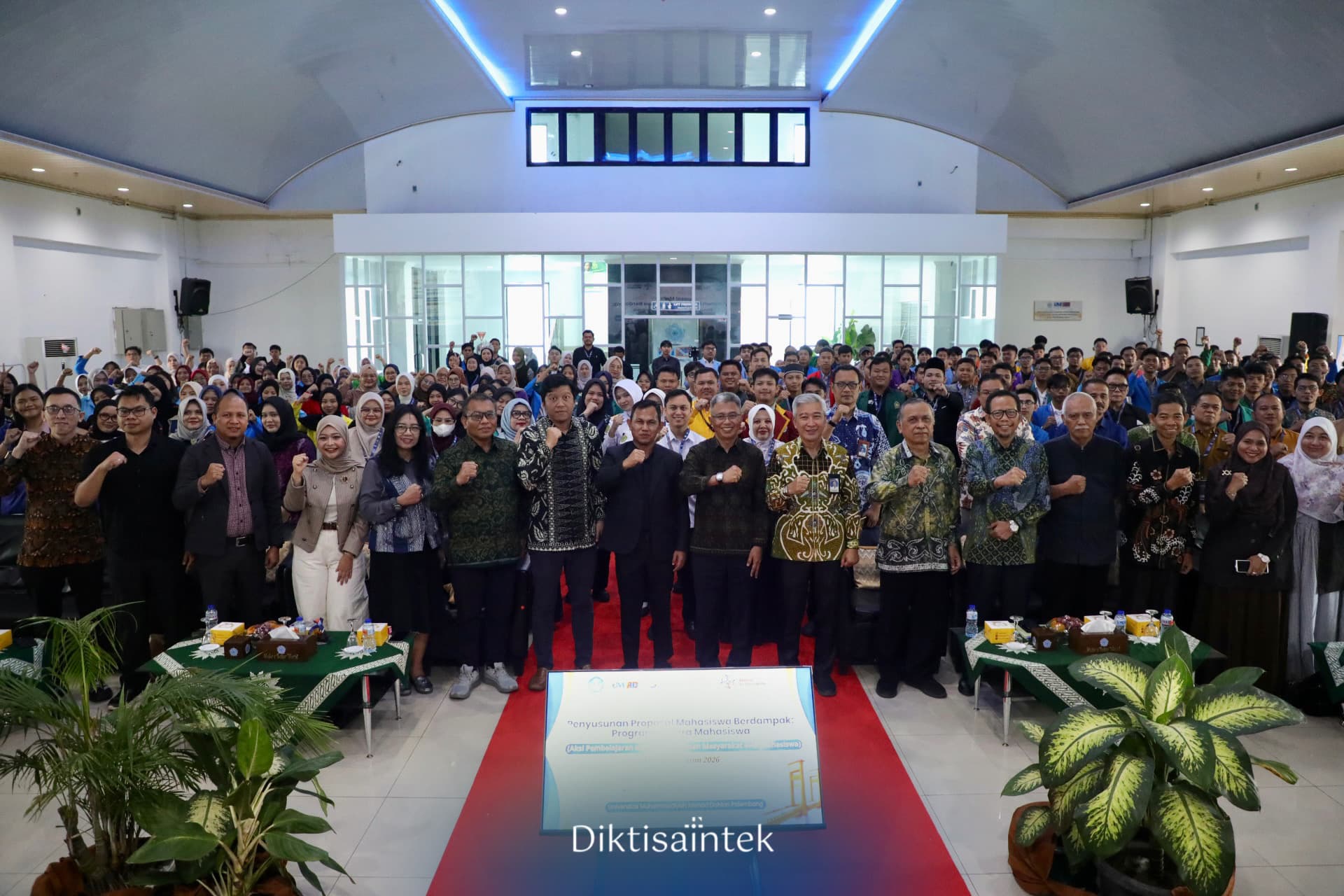 Kemdiktisaintek Bekali Mahasiswa Hadirkan Solusi Berbasis Riset bagi Masyarakat, melalui Aksara Mahasiswa Berdampak