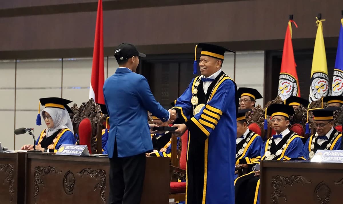 UNDIP Sambut 16.267 Mahasiswa Baru, Rektor Dorong Menjadi Generasi “COMPLETE” yang Tangguh dan Bermanfaat