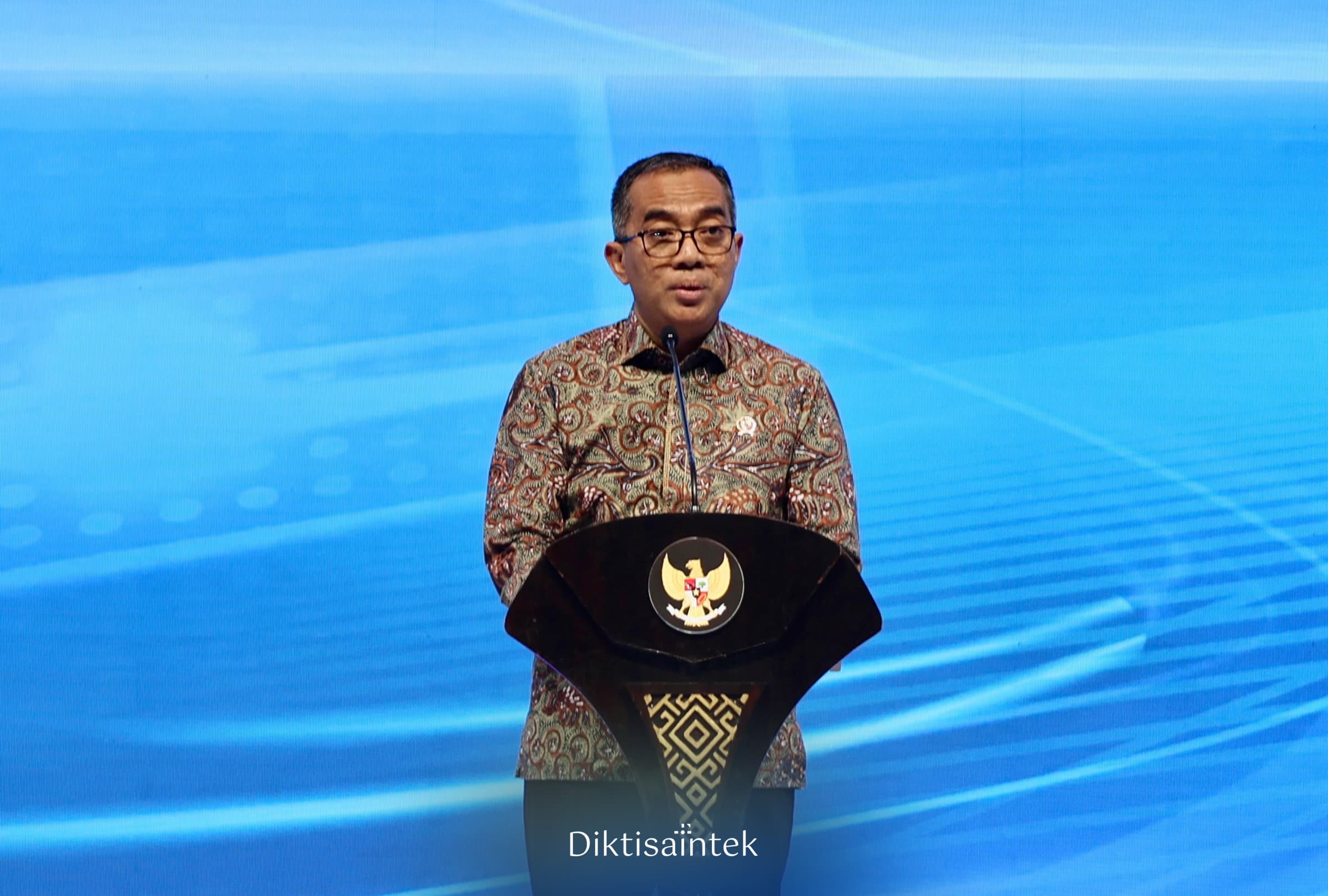 Mendiktisaintek Tekankan Penguatan Talenta dan Sains, Hadapi Perkembangan Teknologi Digital