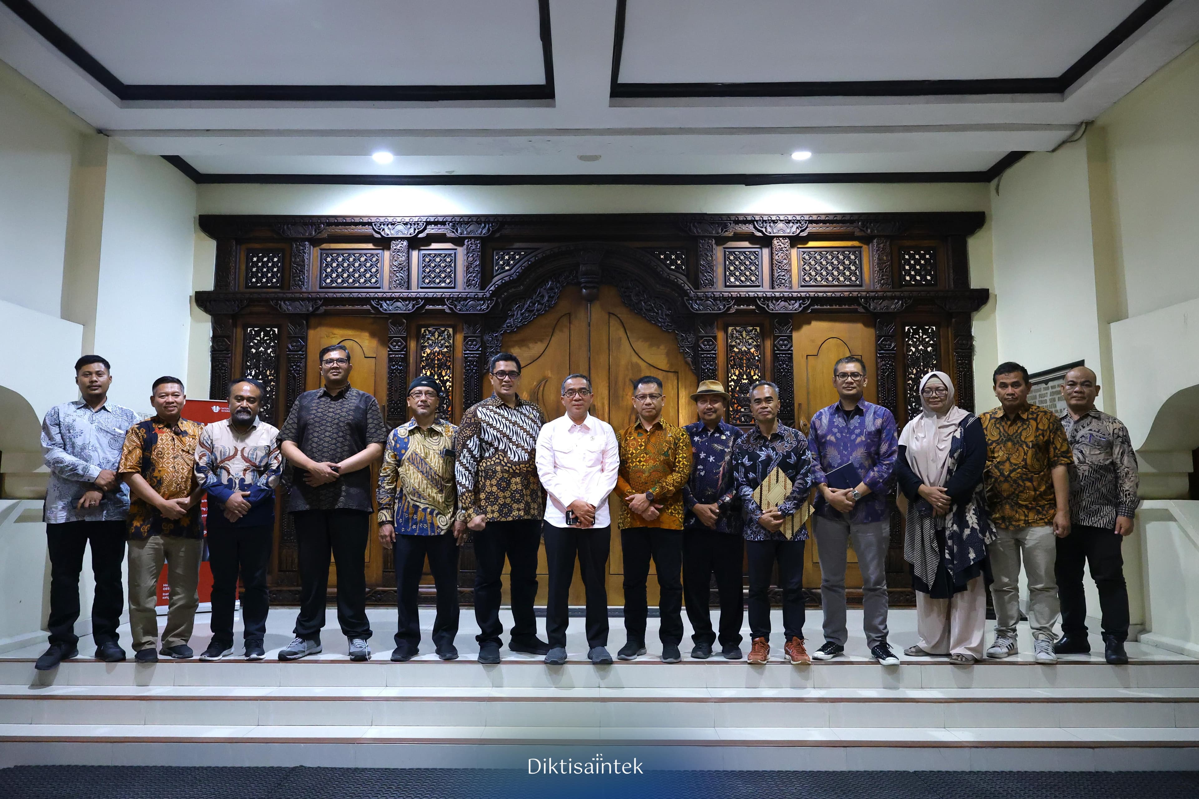 Mendiktisaintek Dorong Penguatan Institut Seni Indonesia Surakarta melalui Internasionalisasi Kesenian Lokal