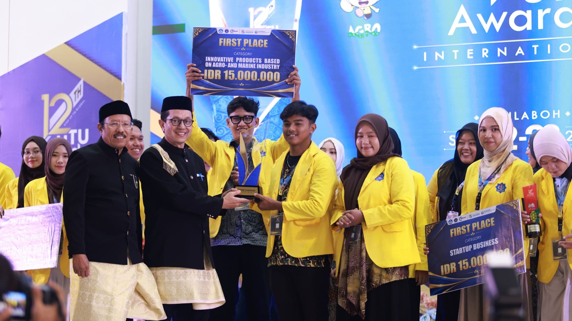 Universitas Teuku Umar Pertahankan Gelar Juara Umum pada 12th UTU Awards International