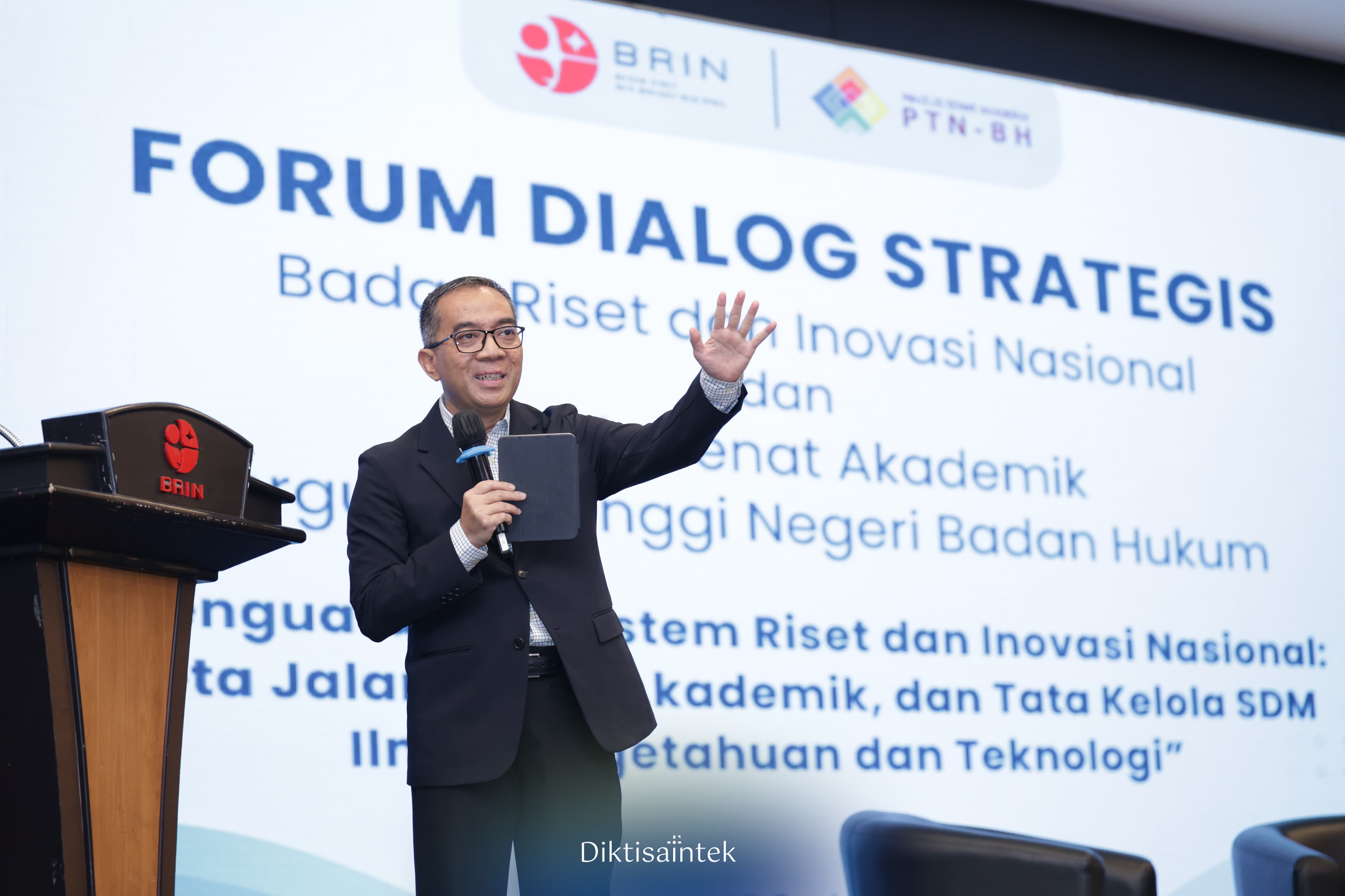 Mendiktisaintek Dorong Penguatan Budaya Riset dan Kolaborasi Nasional