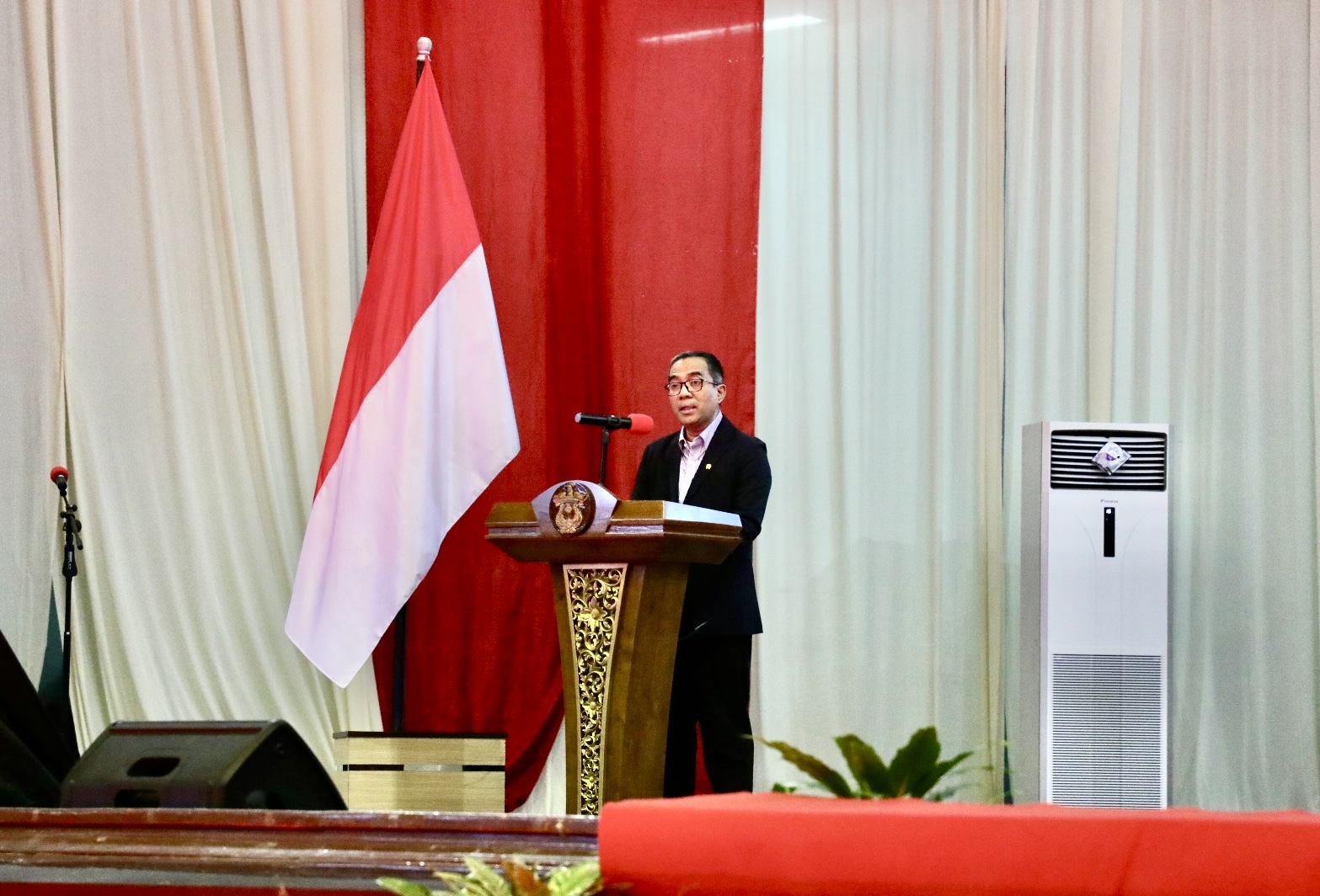 Mendiktisaintek Menghadiri Acara Nobel Laureate Lecture